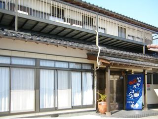 ■料理旅館　由幸
