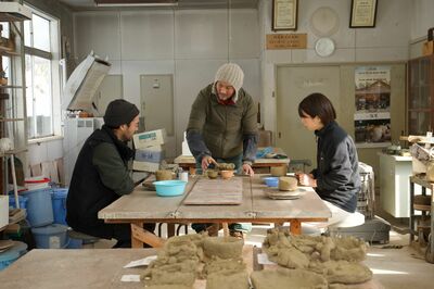 手でかたちづくる思い出 ― 若狭町・末野の陶芸体験【アウトドア